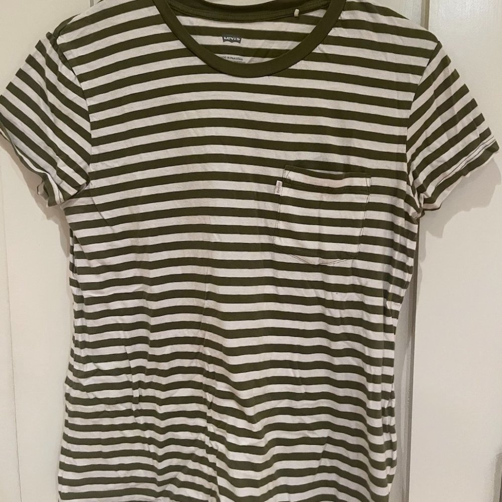 Levi’s  khaki & white stripe crew neck short sleeve t-shirt. Medium
